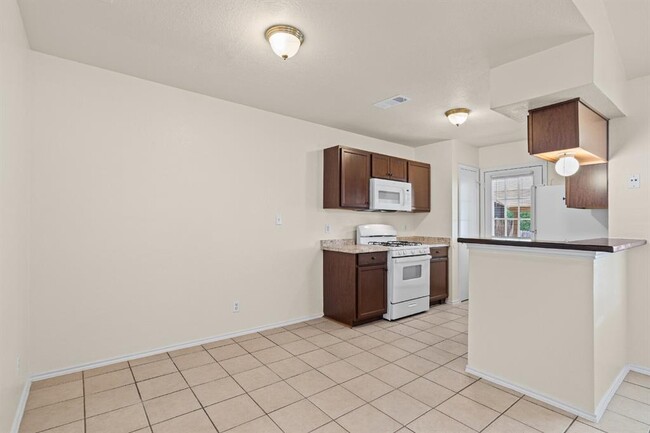 Building Photo - 16031 Fitchburg Cir