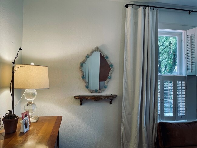 Building Photo - 429 Hawthorne St