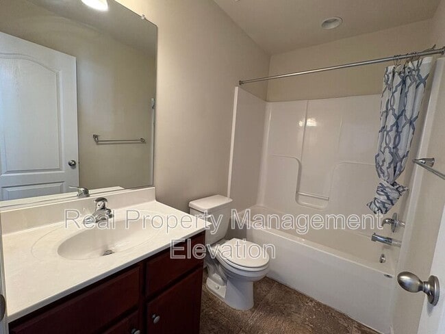 Building Photo - 249 Schramm Loop