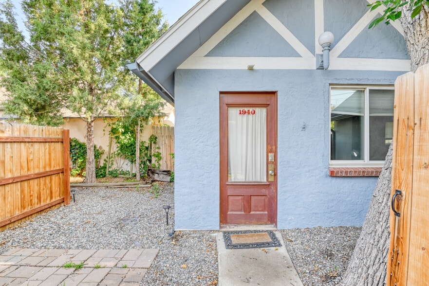 Building Photo - 431 N Franklin St