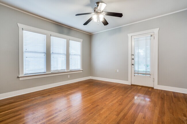 Building Photo - 3125 Lubbock Ave
