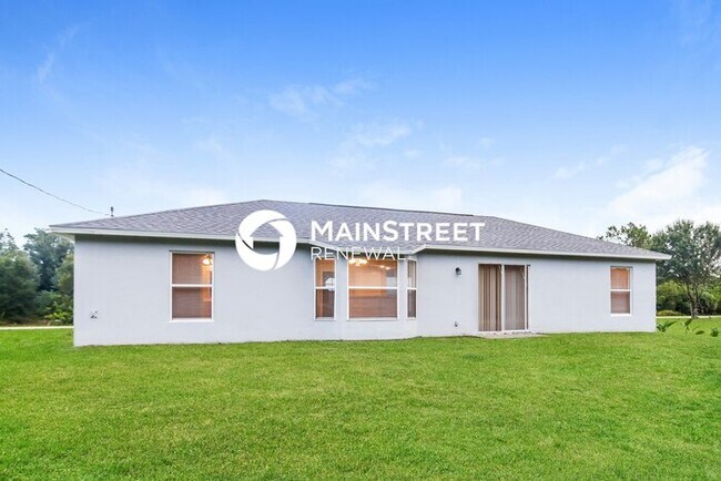 Building Photo - 3 Bedroom Pet-Friendly Home in VERO BEACH,...