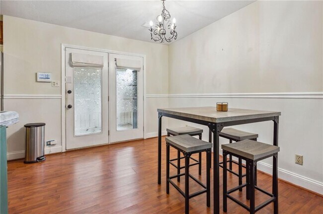 Building Photo - 102 Holcomb Ferry Rd