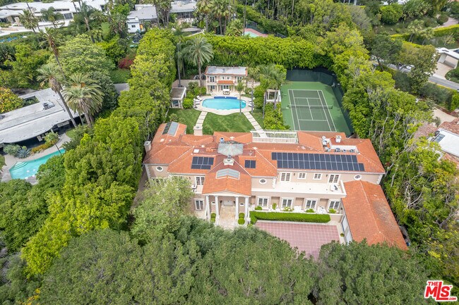 Building Photo - 407 Robert Ln