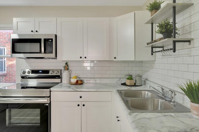 Building Photo - 2649-2651-2651 Keokuk St