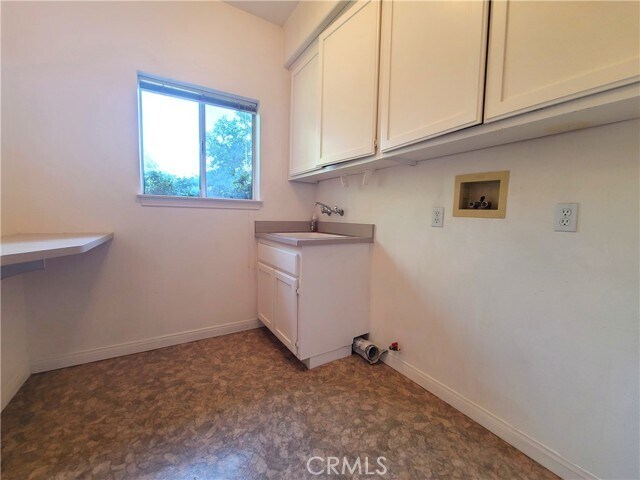 Building Photo - 1561 Marion Rd