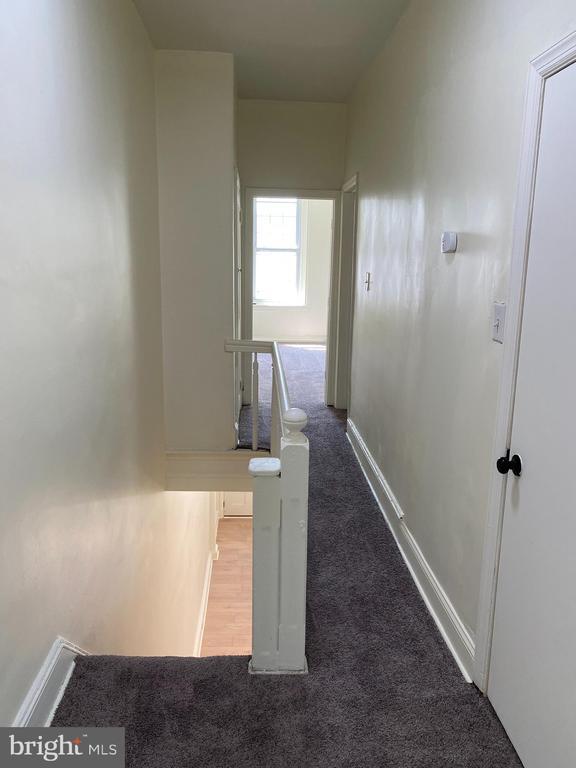 Building Photo - 823 Hutton St