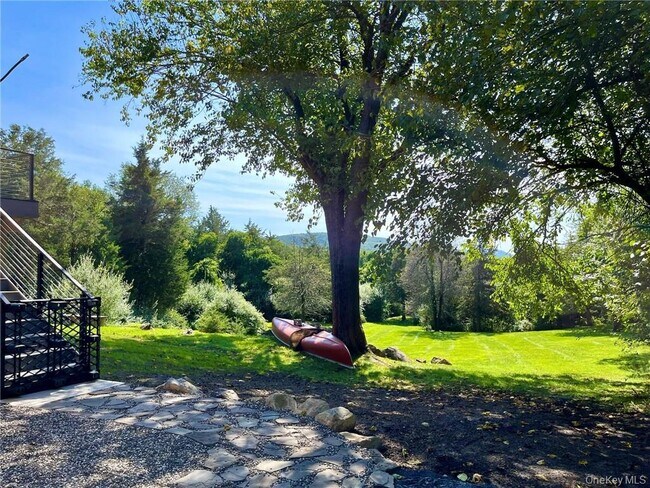 Building Photo - 47 Onderdonk Rd