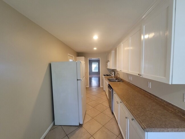 Building Photo - 1523 Campbell Ln