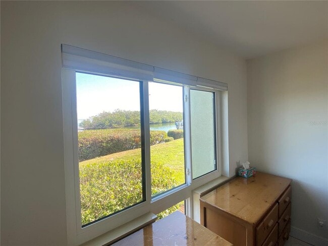 Building Photo - 1515 Pinellas Bayway S