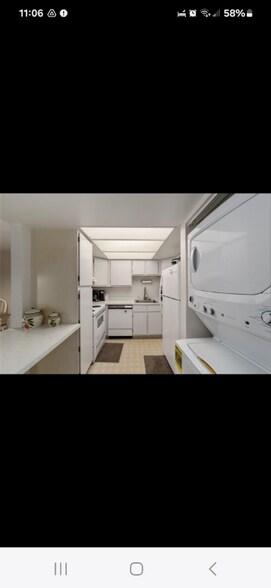 Building Photo - 557 Midway Dr