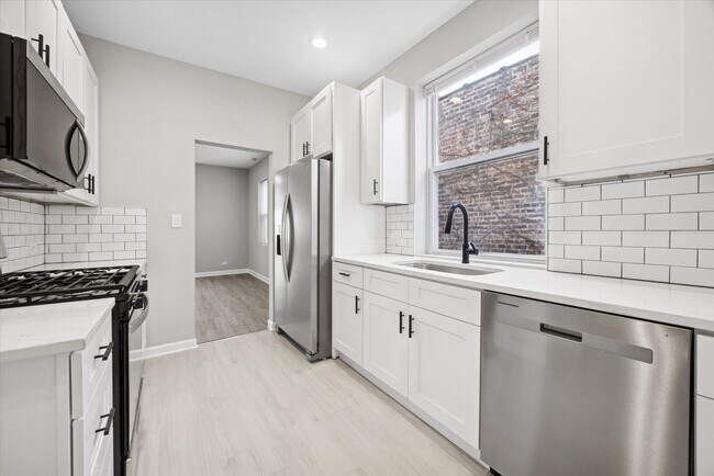 Building Photo - 8018 S Harvard Ave