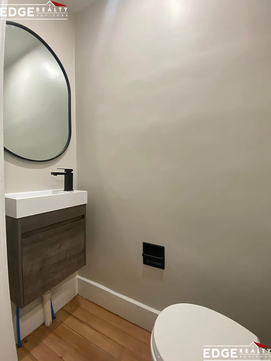 Building Photo - 78 Wallingford Rd