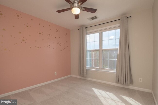 Building Photo - 6313 Burgundy Leaf Ln