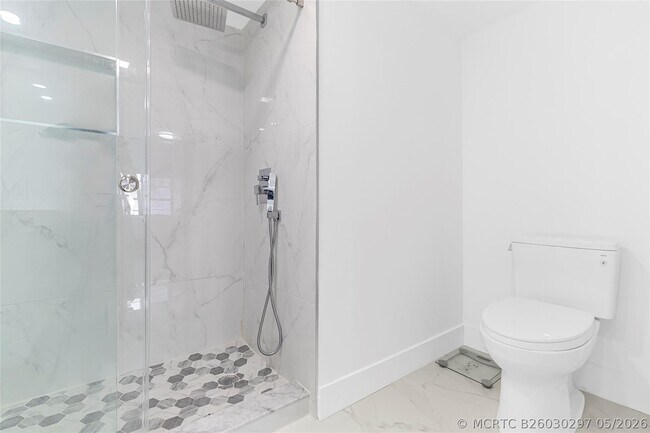 Building Photo - 3750 Galt Ocean Dr