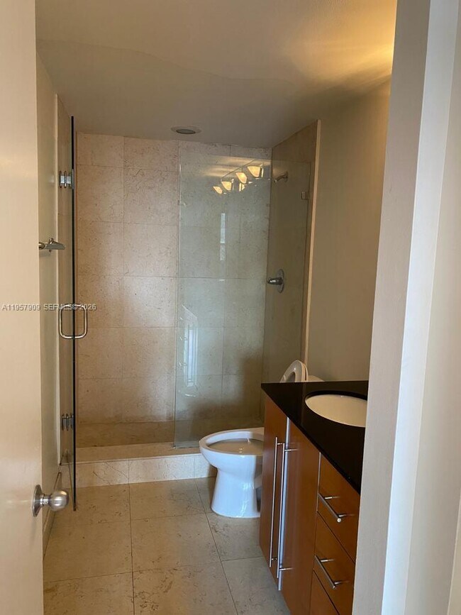 Building Photo - 701 Brickell Key Blvd