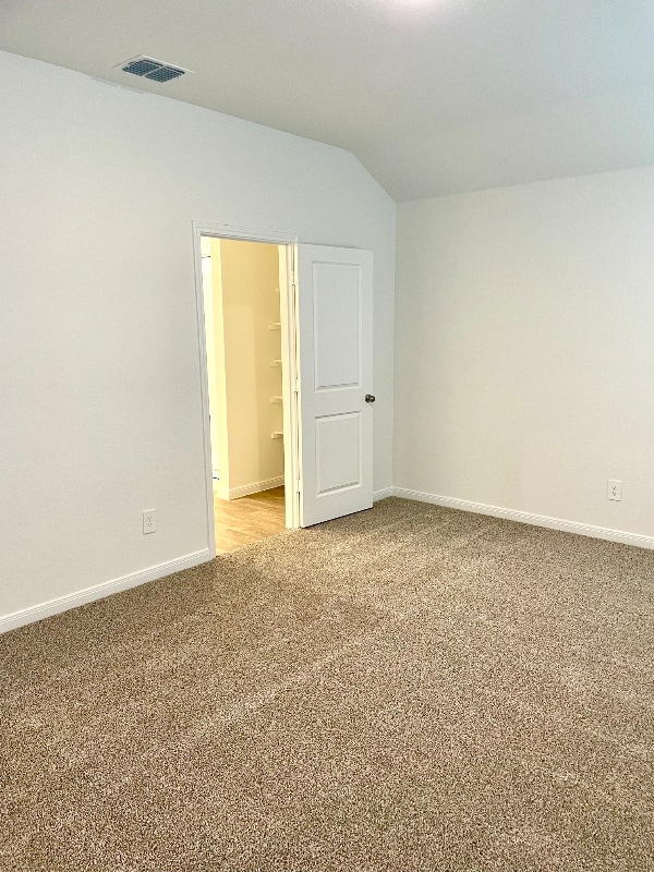 Building Photo - 320 Yosemite Dr