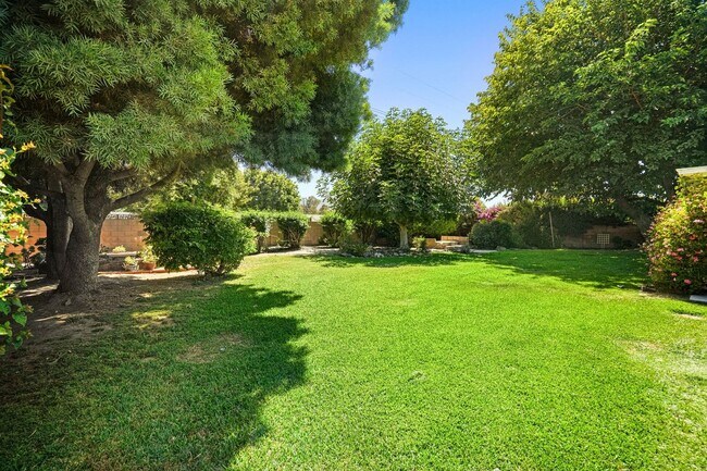 Building Photo - 3534 Hearst Dr