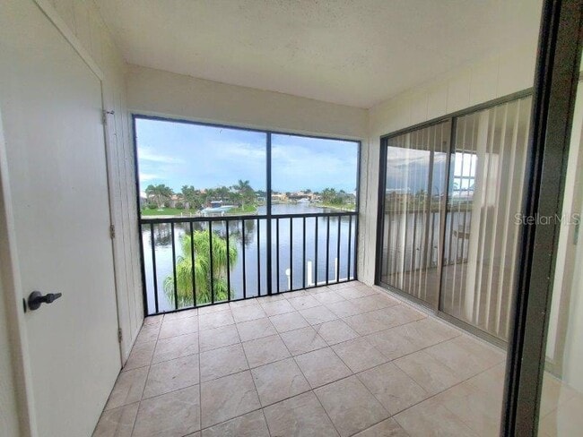 Building Photo - 3768 Bal Harbor Blvd