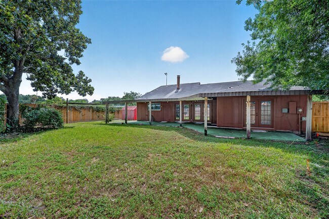 Building Photo - 711 Leicester Ln