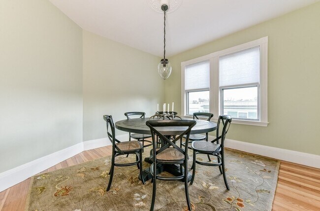 Building Photo - 132 Paul Gore St