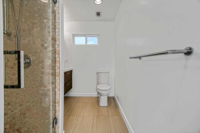 Building Photo - 38 Sunset Ave