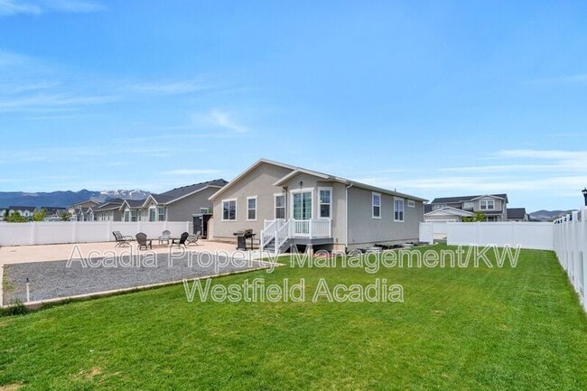 Building Photo - 1460 Lowe Peak Dr