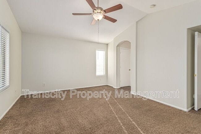 Building Photo - 8528 S 49th Ln