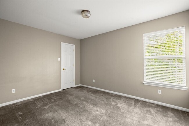 Building Photo - 6220 Perlita Dr