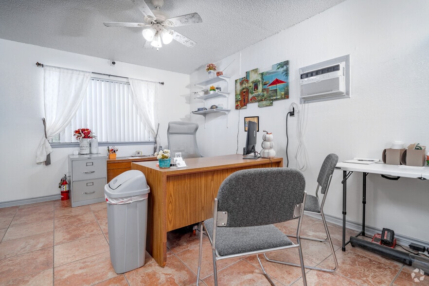 Leasing Office - Devine Place Apartments