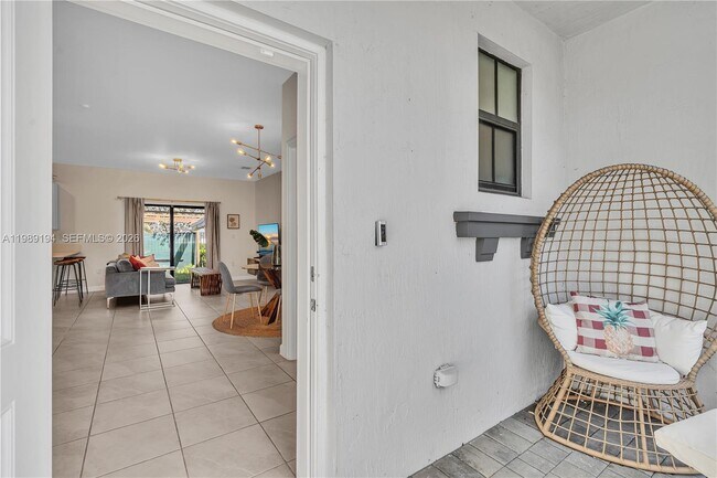 Building Photo - 20433 NW 4th Ave