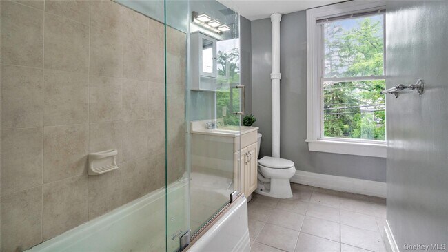 Building Photo - 22 B Town Path