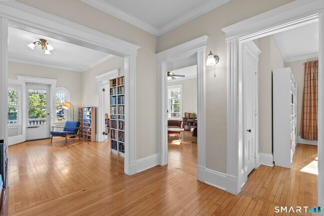 Building Photo - 139 Girard Ave