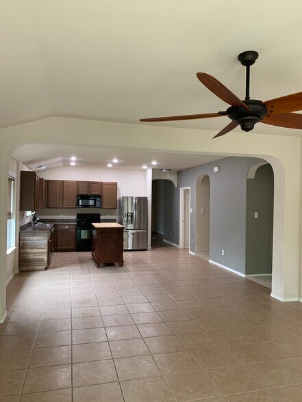 Kitchen/ Dinning - 15327 English River Loop