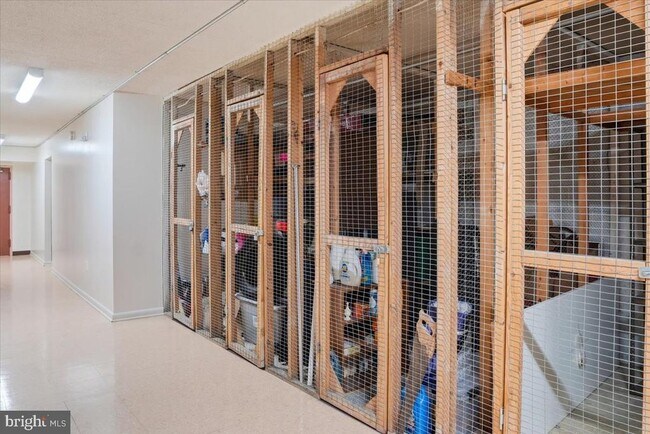 Building Photo - 1745 Edgewood Hill Cir