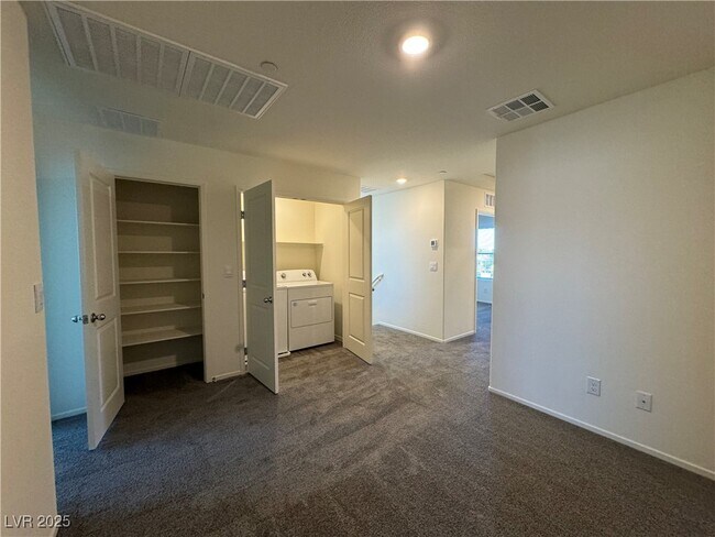 Building Photo - 9917 Marigold Hls St