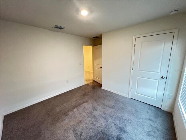 Building Photo - 586 W Twisted Oaks Dr