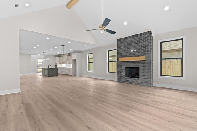 Building Photo - 7233 Havenwood Dr