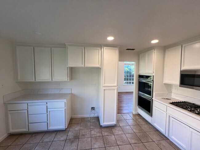 Building Photo - 2809 Gibson View Way