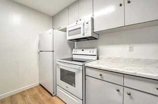 Building Photo - 302 Miraleste Dr