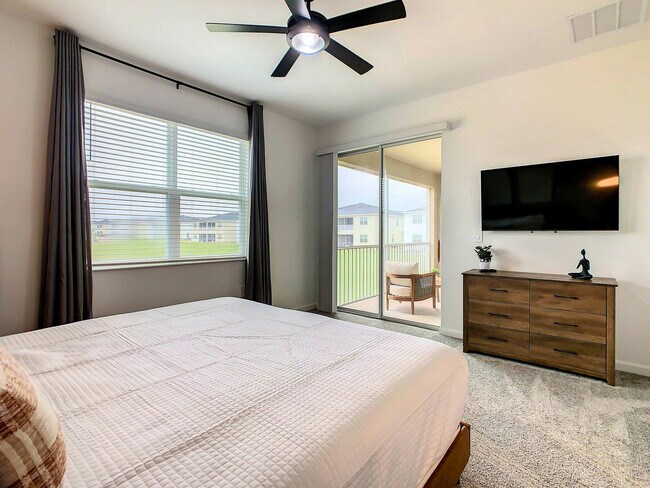 Building Photo - 9335 Sommerset Hills Dr