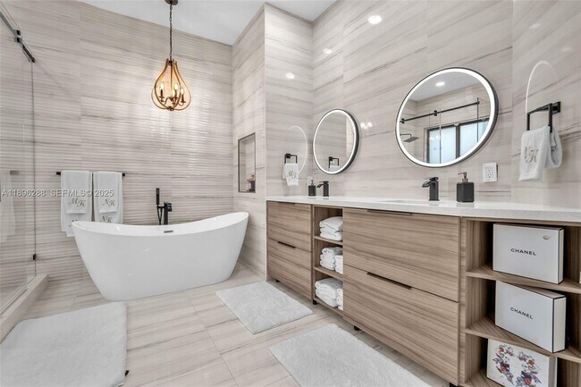 Building Photo - 3586 SW 143rd Ave