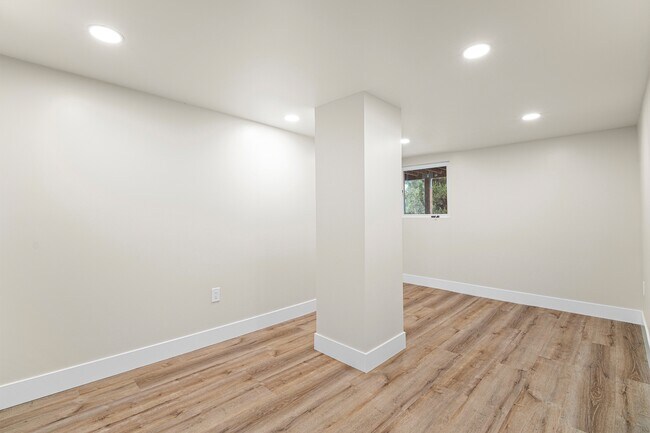 Building Photo - 483 Boynton Ave