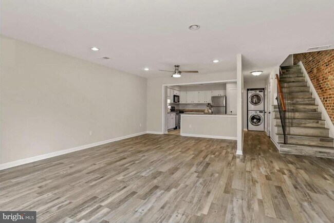 Building Photo - 3875 Steppes Ct