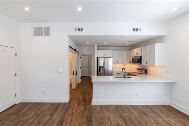 Building Photo - 617 N Tyler St