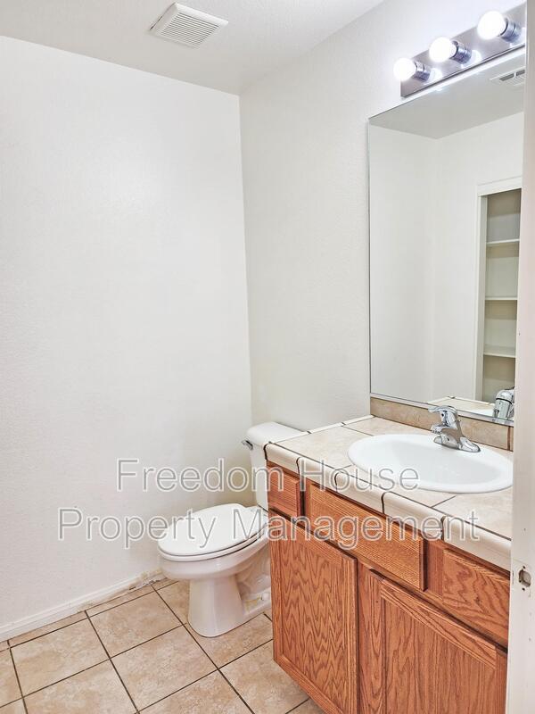 Building Photo - 1951 Teepee Rd