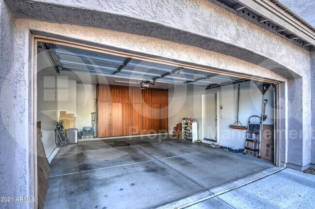 Building Photo - 4273 E Oakland St