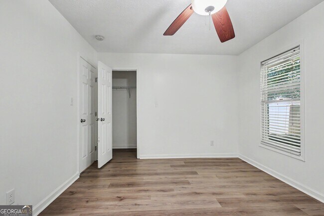 Building Photo - 150 Hill Chase Ct