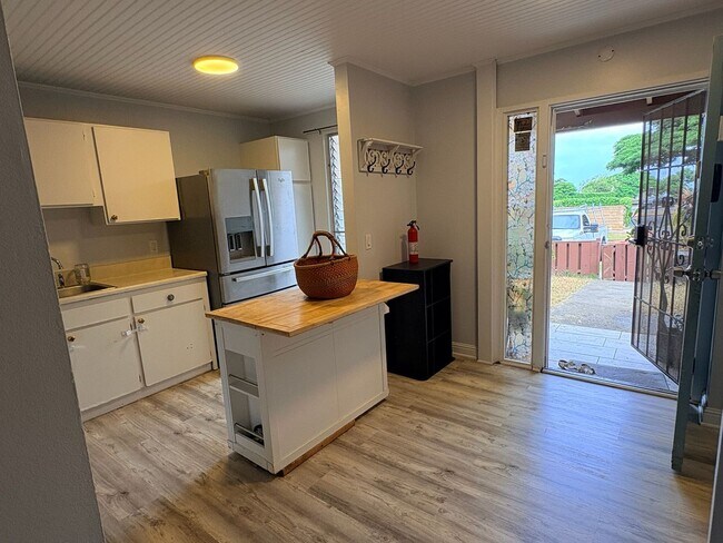 Building Photo - Makakilo Townhouse