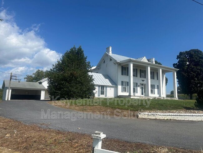 Building Photo - 151 Tanner Ln